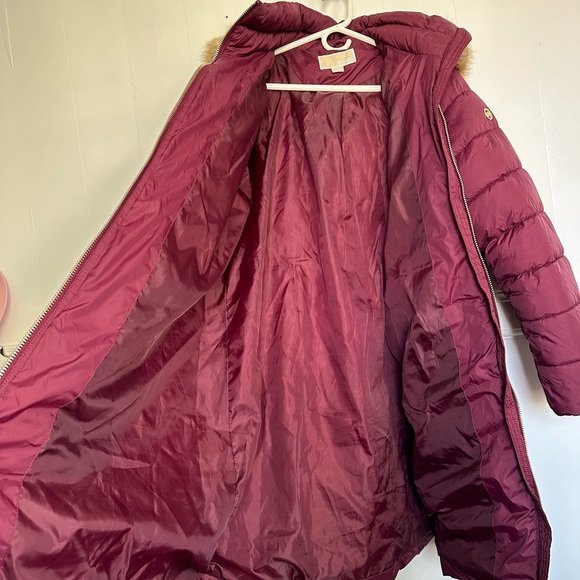 Perfect Condition Michael Kors Puffy Coat Jacket Raspberry Maroon Fur Hood - Picture 5 of 9